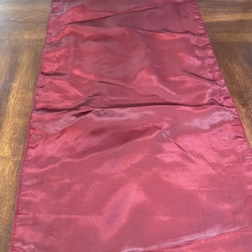 Shimmery Holiday Table Runner 13